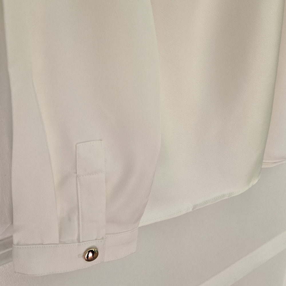 NWT J.Crew Ivory Long Sleeve Button-Back Top in Everyday Crepe - Picture 11 of 14